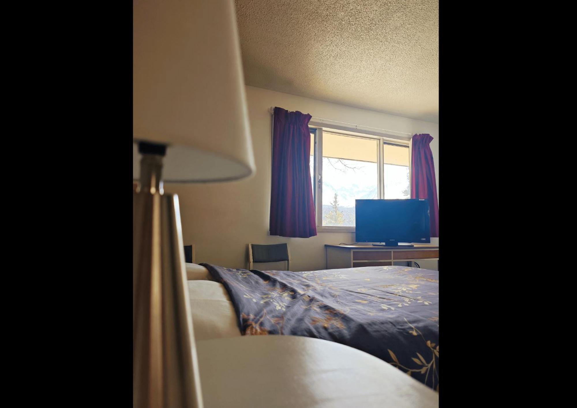 היינס ג'נקשן Cozy Corner Motel & Restaurant מראה חיצוני תמונה