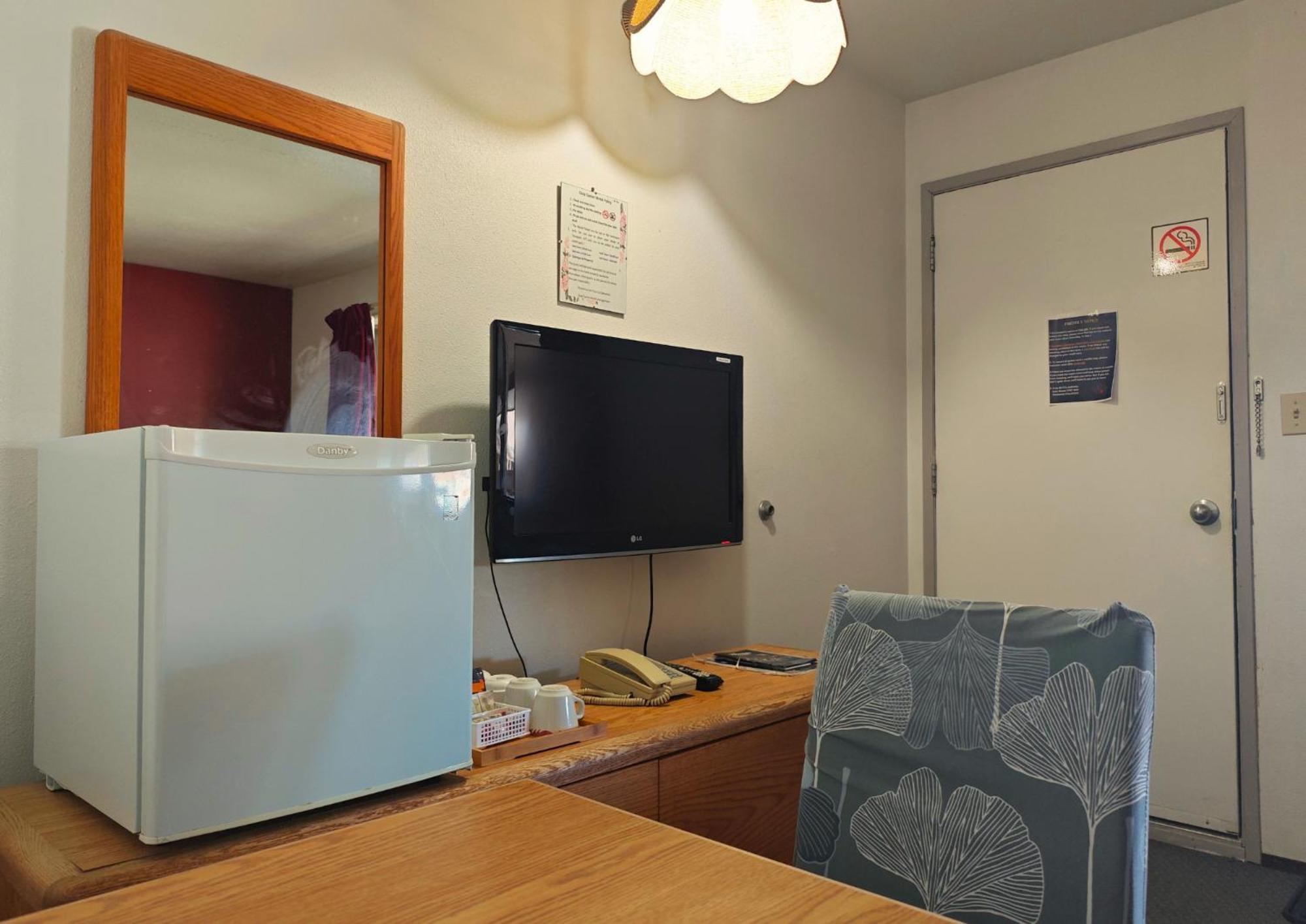 היינס ג'נקשן Cozy Corner Motel & Restaurant מראה חיצוני תמונה